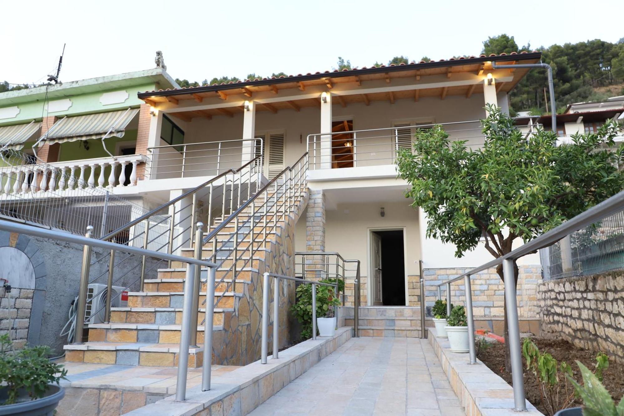 Guesthouse Kazazi 培拉特 外观 照片