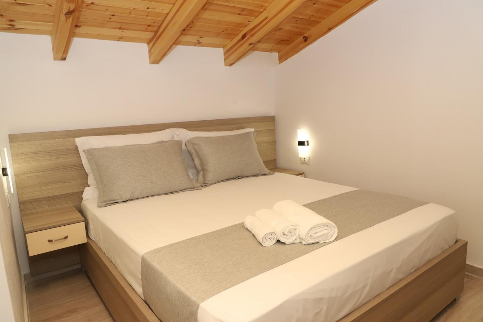 Guesthouse Kazazi 培拉特 外观 照片